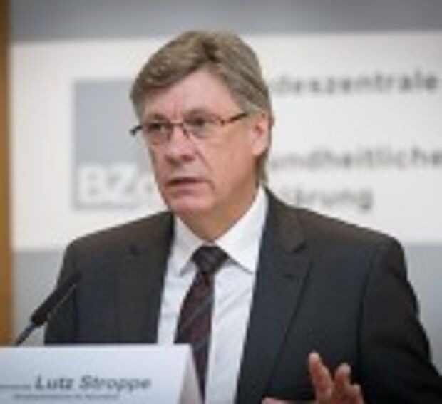 Staatssekretär Lutz Stroppe vor dem Rednerpult